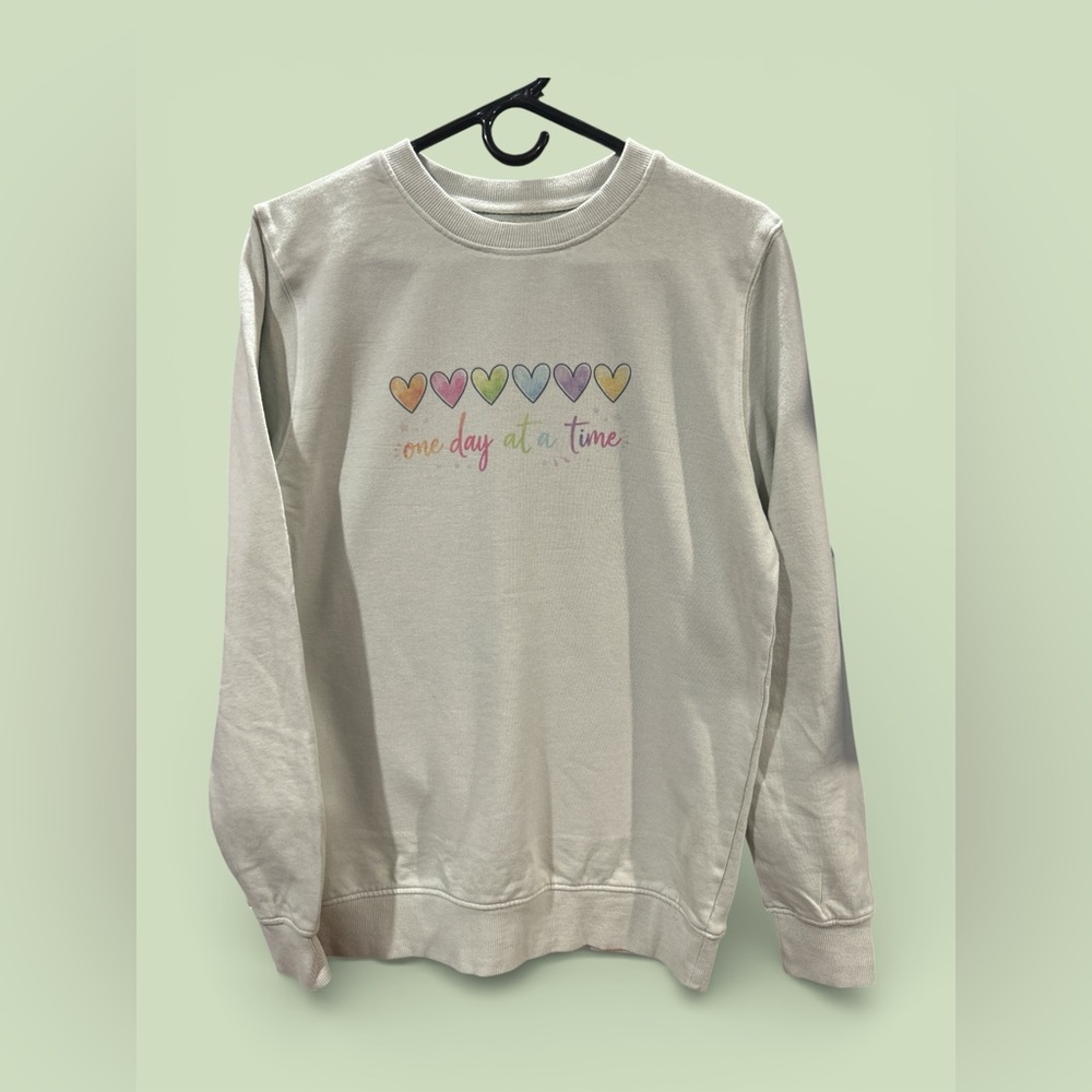 Goodfellow & Co Cream Sweatshirt with Heart Design